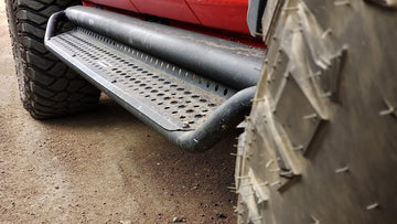 Go Rhino! D14053T Dominator Extreme D1 SideSteps - Complete Kit: Sidestep + Brackets, Black