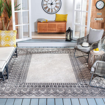 Safavieh Courtyard Collection CY8484-36621 Indoor/ Outdoor Area Rug, 5' 3" x 7' 7", Black/Beige 5'3" x 7'7" Black/Beige